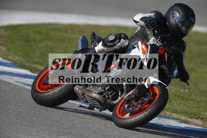 /Archiv-2024/02 29.01.-02.02.2024 Moto Center Thun Jerez/Gruppe gruen-green/2